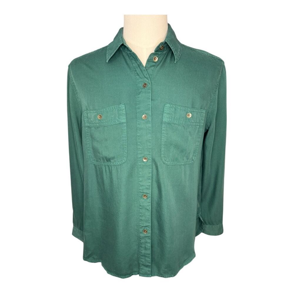 American Eagle Men's Green Button-Up Shirt Size Medium Long Sleeve
